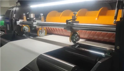 CHM Machinery hat neue Fortschritte im Bereich des Papierschneidens mit leben...